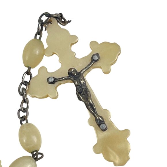 Vintage Catholic Rosary With Cream Beads & Crucifix Pendant Metal Chain Aguaje F - Picture 3 of 6